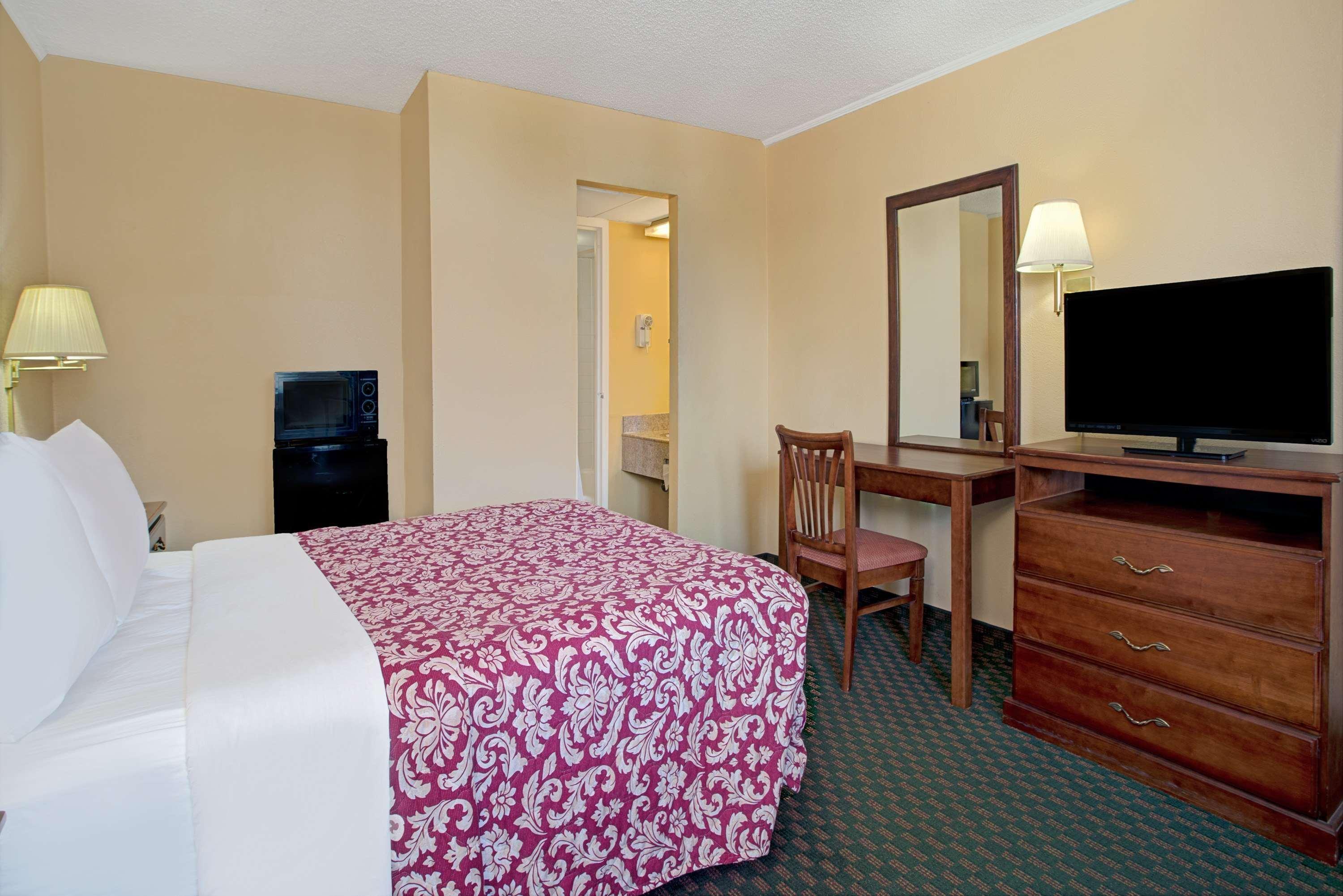 Days Inn By Wyndham Alexandria South Luaran gambar